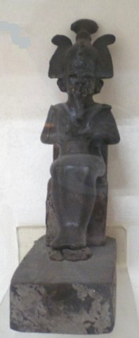 Statuette en bronze représentant Osiris. Moyen Empire.