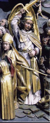 L'archange Gabriel, sculpté sur le retable du Jugement Dernier.