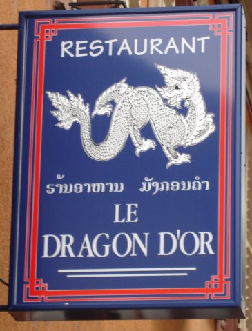 Enseigne du restaurant Le Dragon d'Or.
