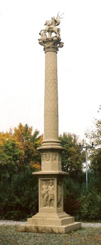 La colonne vue du côté de Vénus et Vulcain.
