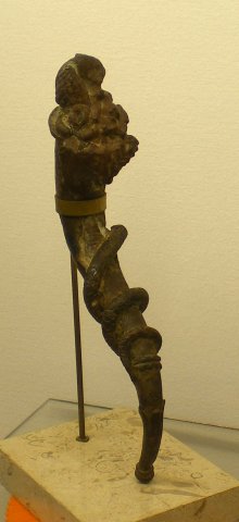 Corne d'ébondance en bronze (fragment de statue). Toul.