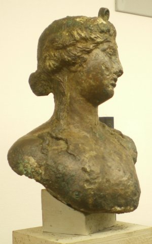 Peson de balance en bronze avec le buste d'Apollon. Toul.