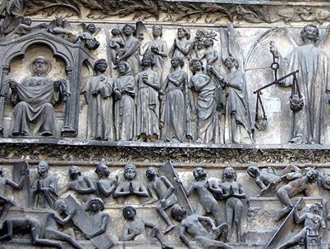 Le jugement dernier sur le portail de la cathédrale de Bourges. Détail.