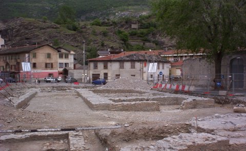 Fondations du temple du forum.