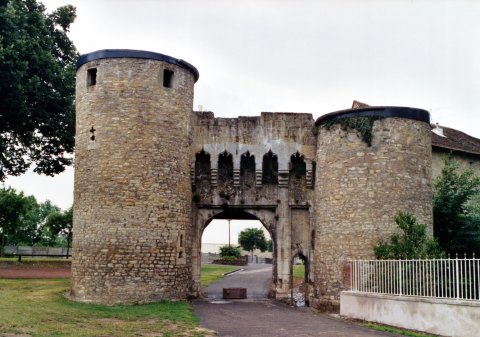 Entrée du Château des évêques de Metz. 